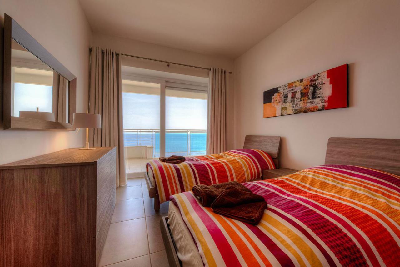 Seafront Luxury With Pool Appartamento Sliema
