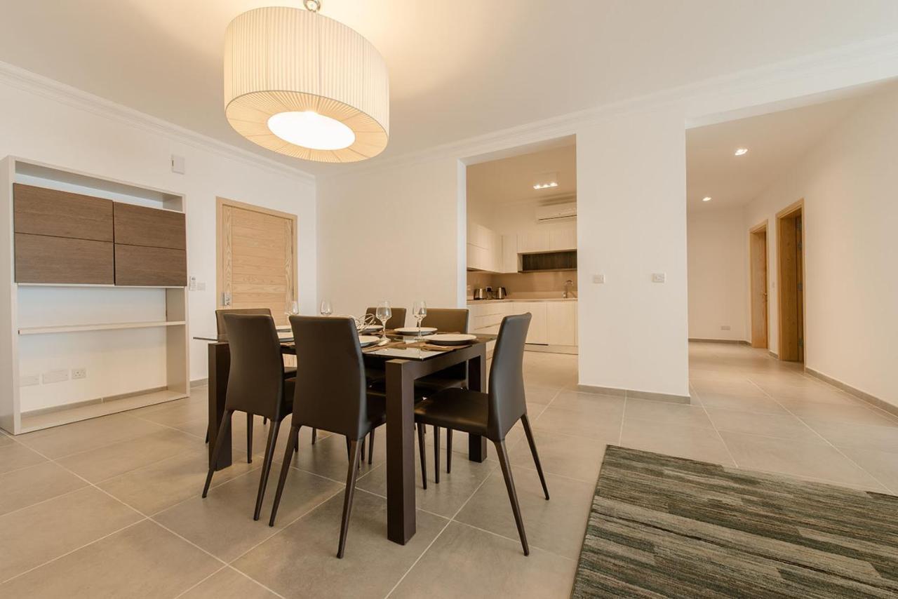 Seafront Luxury With Pool Sliema