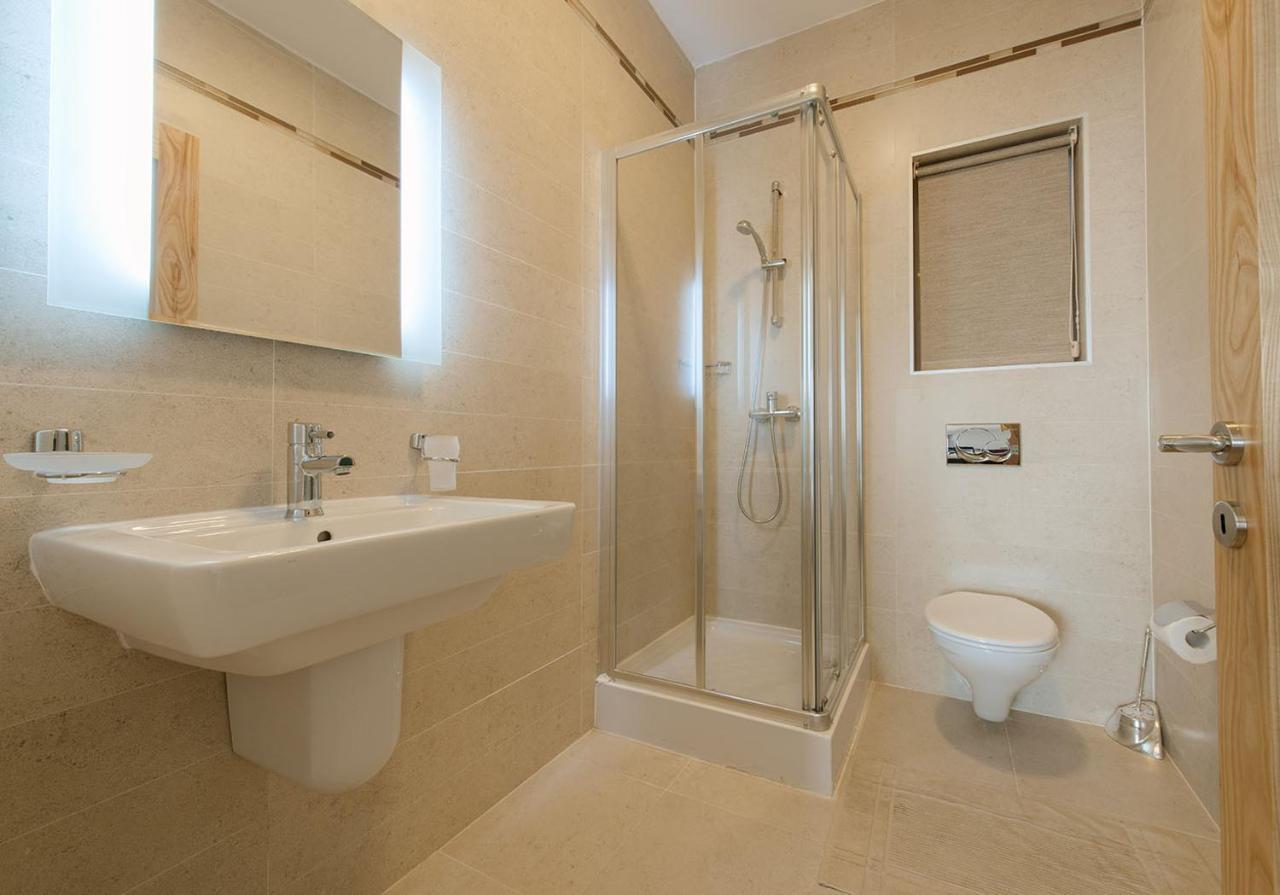 Seafront Luxury With Pool Apartment Sliema