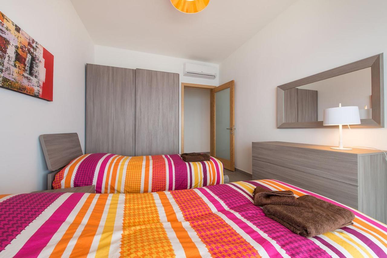 Apartment Seafront Luxury With Pool *