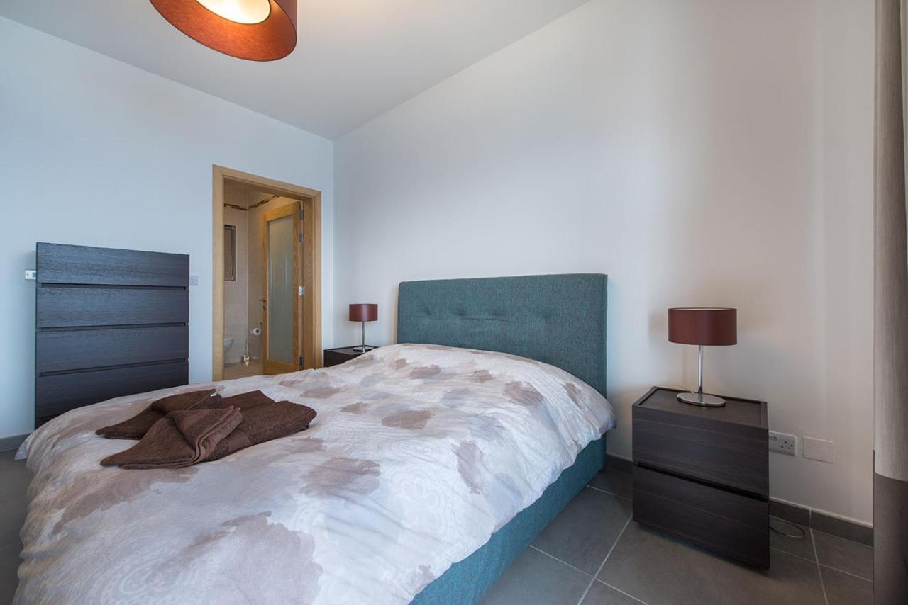Seafront Luxury With Pool *