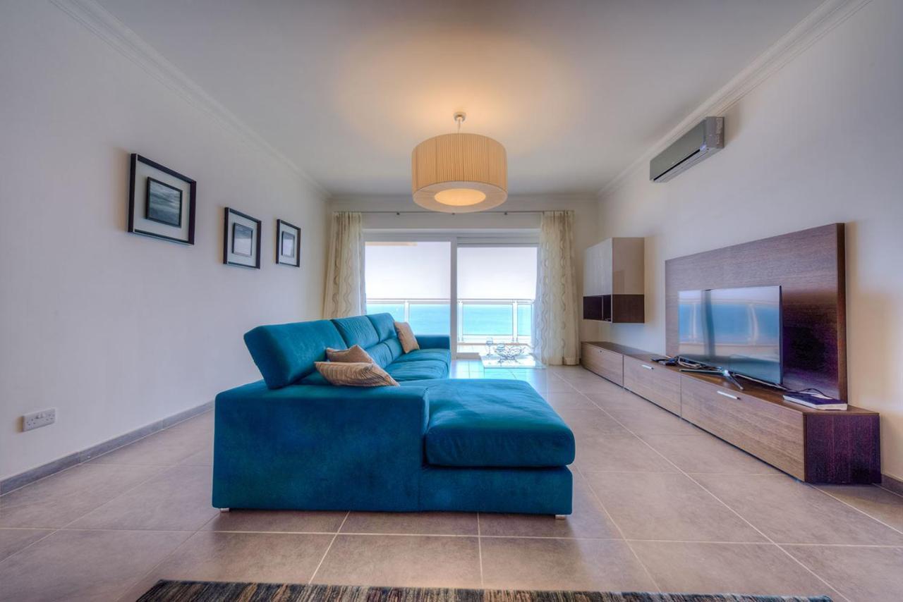 Seafront Luxury With Pool Sliema