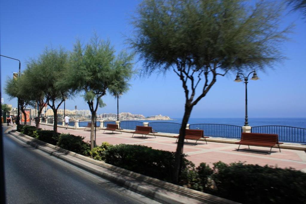 Apartment Seafront Luxury With Pool *