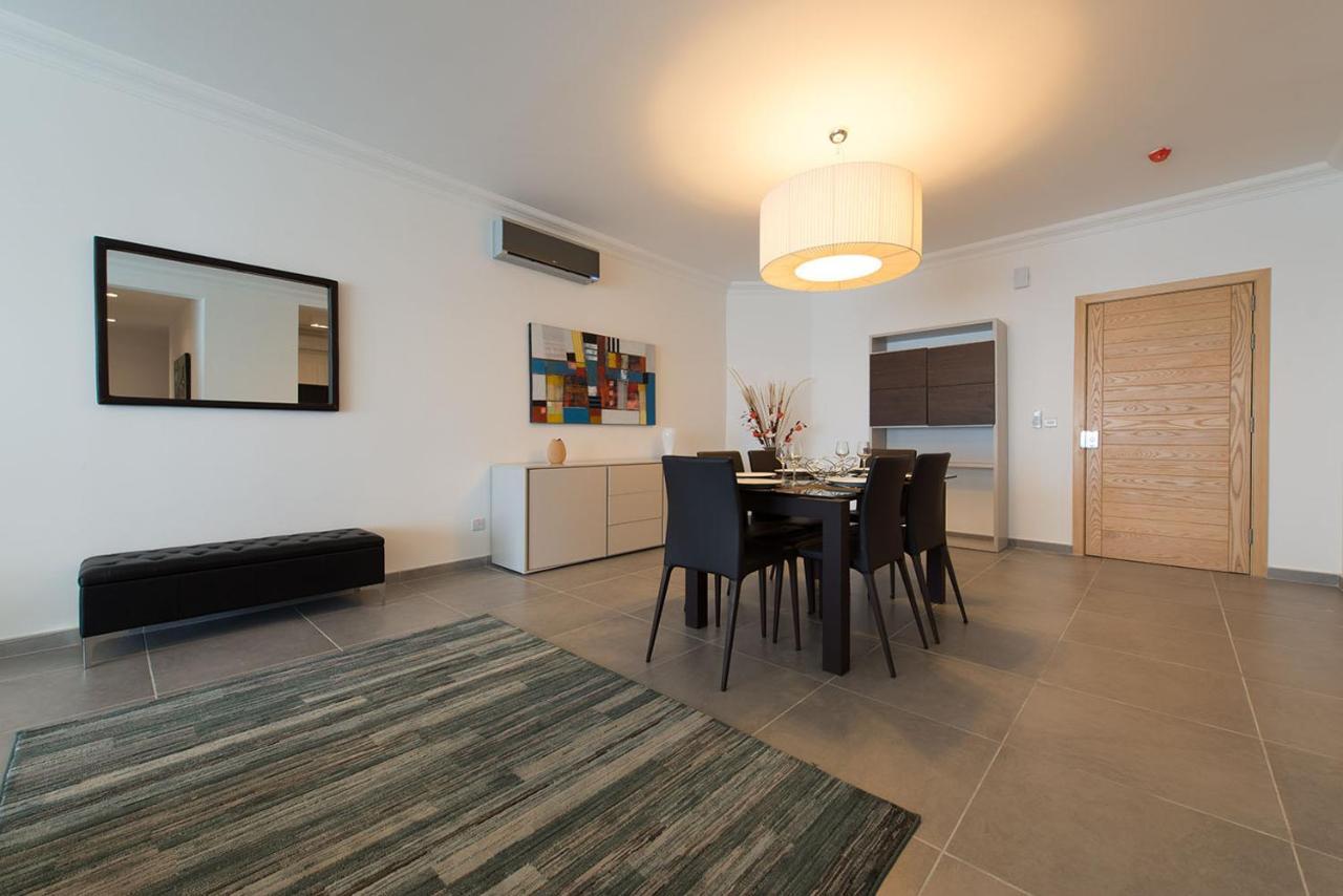 Seafront Luxury With Pool Sliema